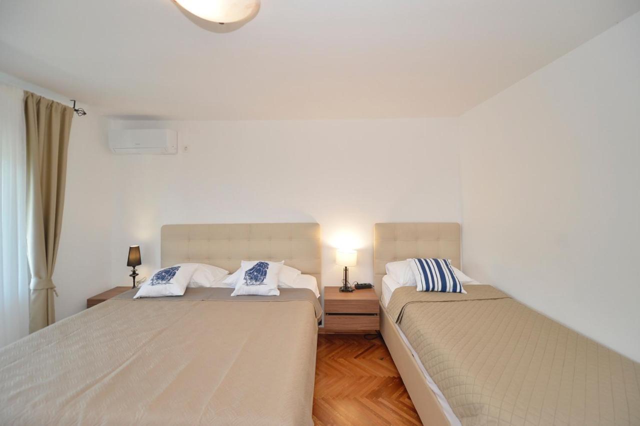 Apartments Ivanovic Котор Екстериор снимка