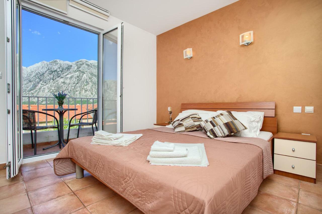 Apartments Ivanovic Котор Екстериор снимка