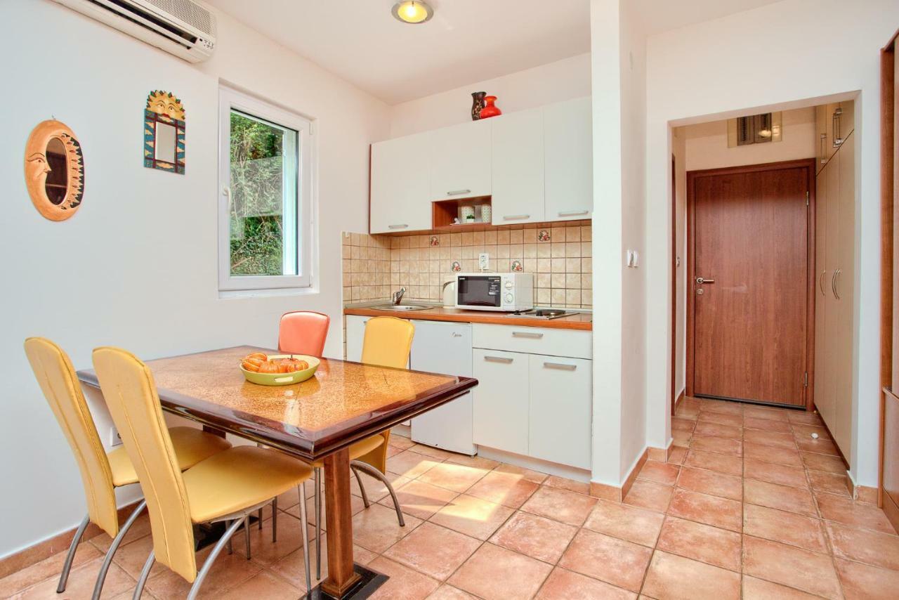 Apartments Ivanovic Котор Екстериор снимка